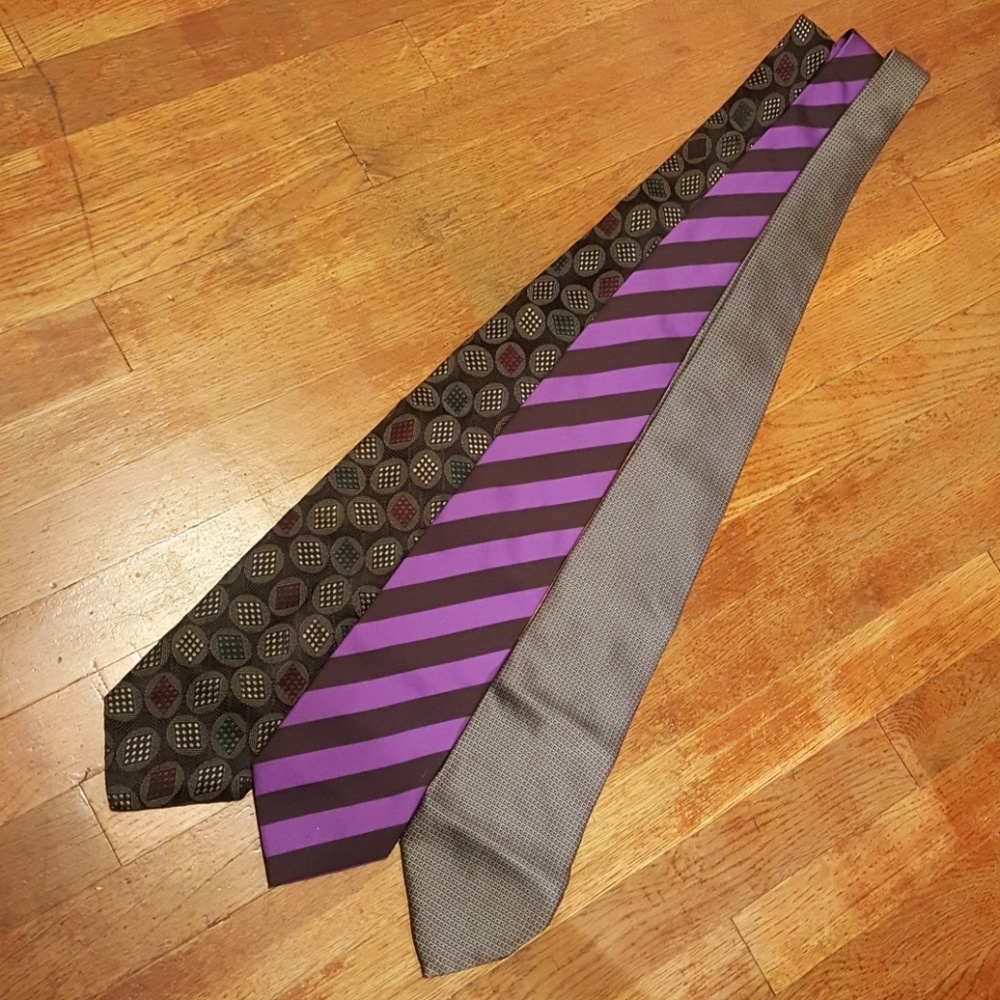 Bundle of 3 ties.